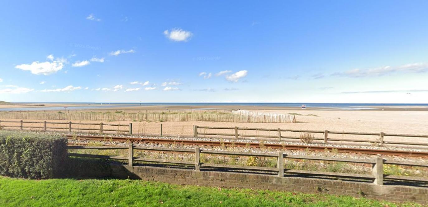 Juste La Plage - Studio Classe 3 Etoiles - Face A La Mer Houlgate Extérieur photo